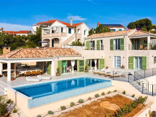 Holiday home - 8 persons -  - Fortica II - Brac - Splitska - 21410 - Splitska