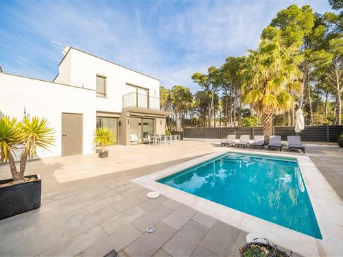 Villa - 9 persons -  - 17130 - L'escala