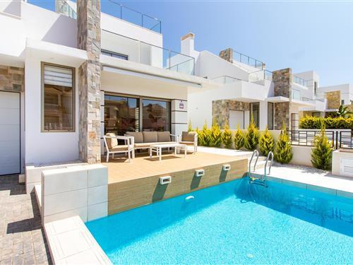 Holiday home - 8 persons -  - Calle Isla de Espardell - 30710 - Los Alcázares