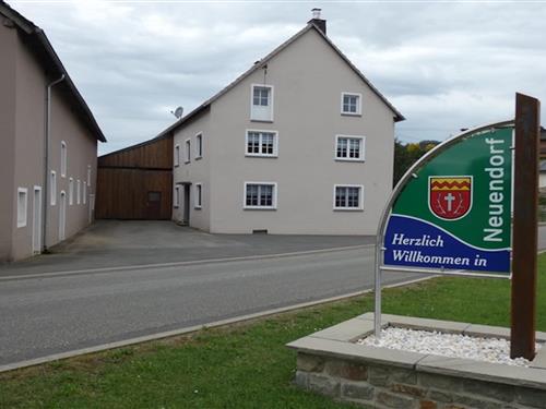 Sommerhus - 10 personer -  - 54597 - Neuendorf