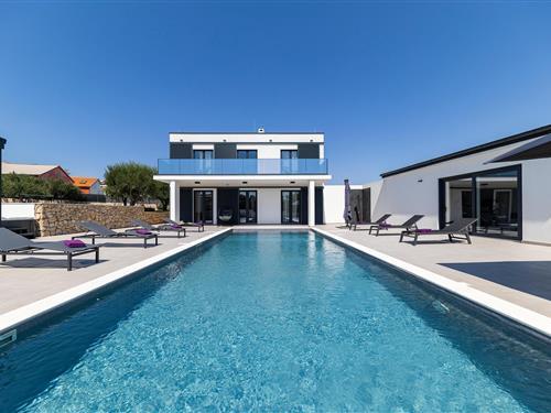 Feriehus - 8 personer -  - Razanac X - Zadar-Razanac - 23248 - Razanac