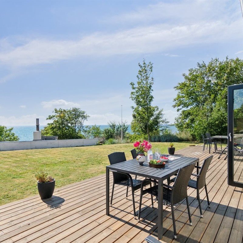Ferielejlighed - 4 personer -  - Strandvejen 164, st. mf. "Paradisbakkerne" - 3700 - Rønne