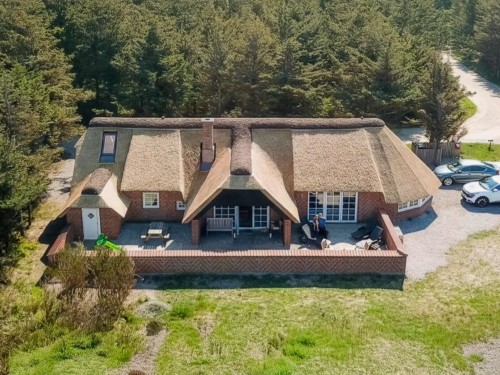 Sommerhus - 12 personer -  - Viktoriavej - Vejlby Klit - 7673 - Harboøre
