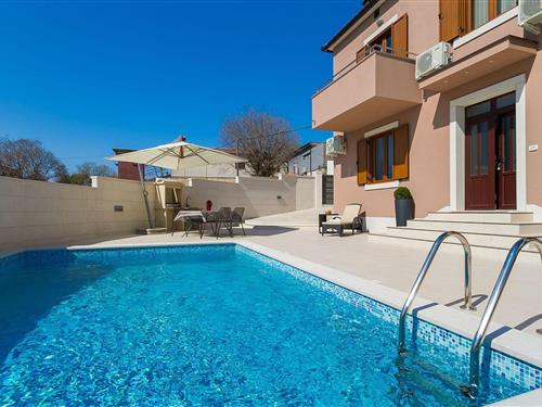 Holiday home - 4 persons -  - Krasa - 52204 - Liznjan