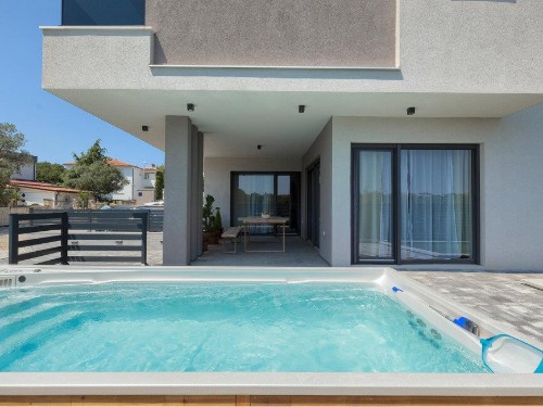 Holiday home - 7 persons -  - Varos - Pula - Stinjan - 52100 - Stinjan