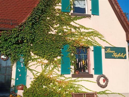 Ferienhaus - 2 Personen -  - Roßbacher Straße - 06667 - Weißenfels