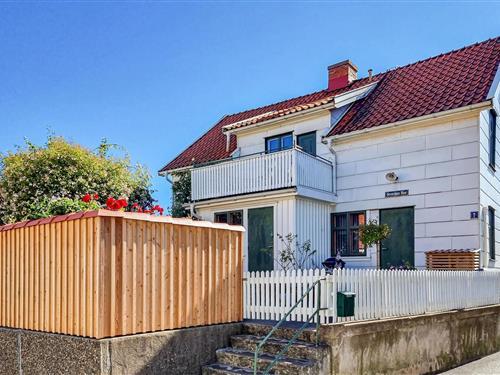 Holiday Home/Apartment - 2 persons -  - Hamngatan - 471 32 - Skärhamn