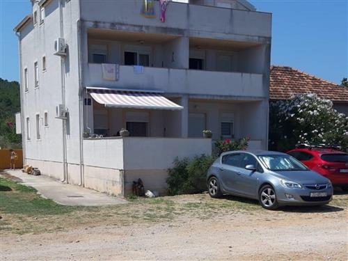 Holiday apartment - 3 persons -  - Velike njive - 23264 - Nevidane