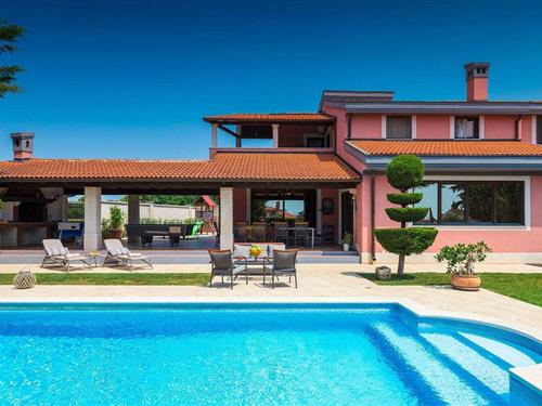 Holiday home - 12 persons -  - Brist - 52100 - Pula