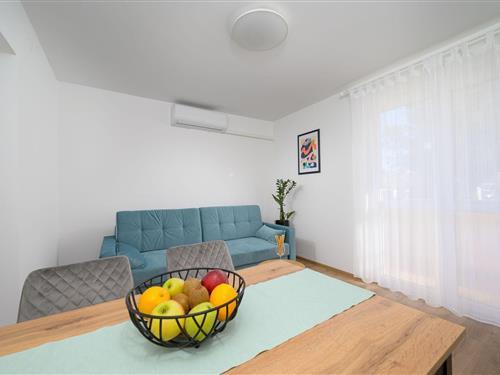 Holiday Home/Apartment - 4 persons -  - Park Olge Ban - 52440 - Porec