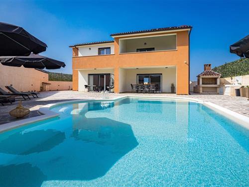 Villa - 10 persons -  - 52100 - Pula