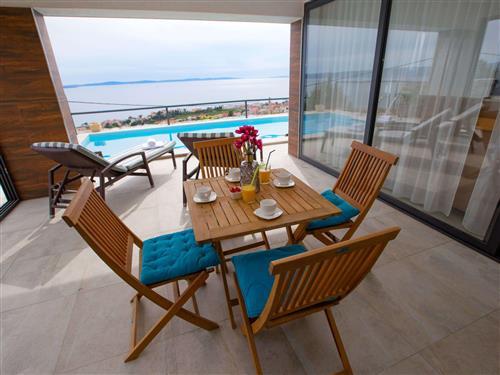 Holiday apartment - 8 persons -  - Podstrana - zip code
