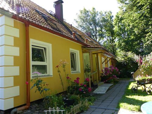 Holiday Home/Apartment - 4 persons -  - 2 Ruhige und gemütliche Ferienwohnungen mit je 2 Schlafzimme - 18556 - Wiek