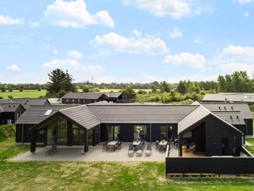 Sommerhus - 30 personer -  - Elmestien - Marielyst - 4872 - Idestrup