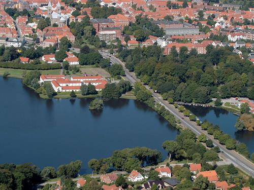 Golf Hotel Viborg & Salonen - Afslapning og hygge i idyllen ved søerne i Viborg