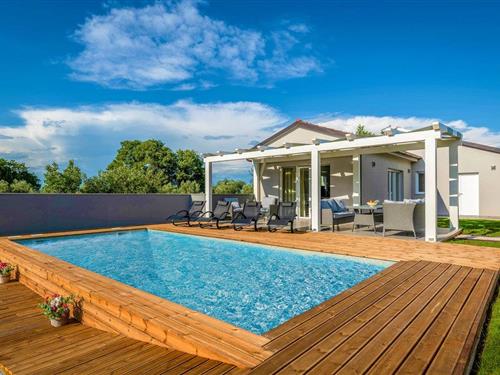 Holiday home - 5 persons -  - Barban - 52207 - Barban