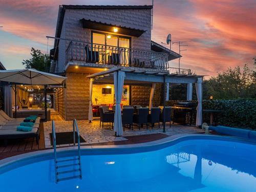 Sommerhus - 11 personer -  - Zubra - Krk-Vantacici - 51511 - Vantacici