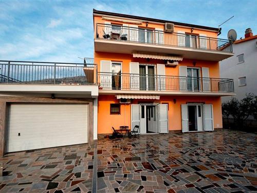 Holiday Home/Apartment - 8 persons -  - Ulica Gospe u siti - 21312 - Podstrana