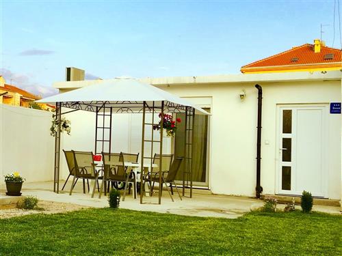 Holiday apartment - 6 persons -  - Cesta Svetog Martina - 21312 - Podstrana