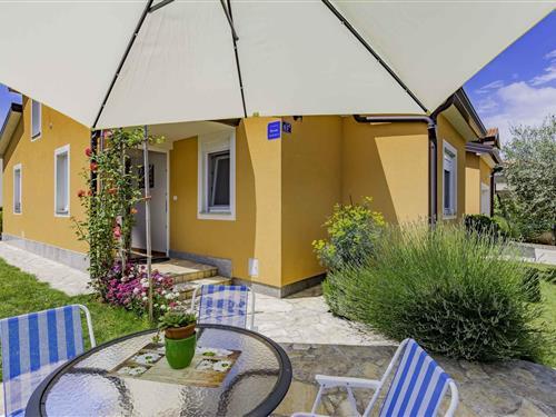 Holiday Home/Apartment - 4 persons -  - 52470 - Umag