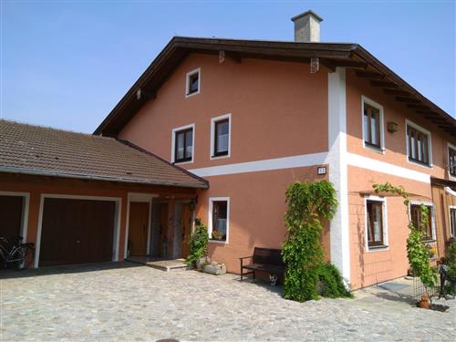 Holiday Home/Apartment - 5 persons -  - Gausburg - 83416 - Saaldorf-Surheim