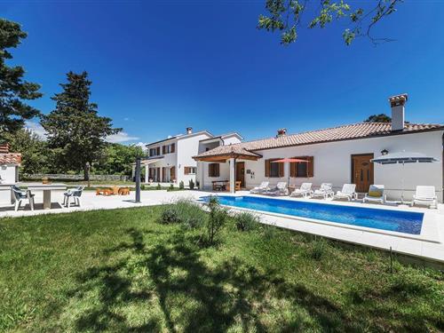 Holiday home - 12 persons -  - Katuri - 52220 - Labin