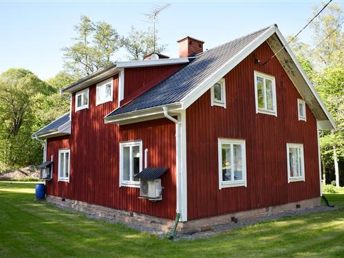 Holiday Home/Apartment - 5 persons -  - Karstorpsvägen - Askersund - 694 97 - Rönneshytta
