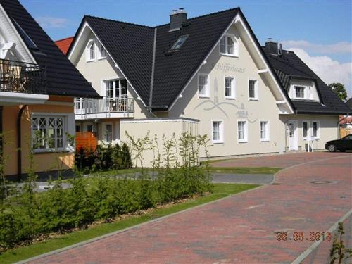 Holiday Home/Apartment - 6 persons -  - Lindenstraße - 18374 - Zingst