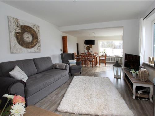 Holiday apartment - 3 persons -  - Strandstraße - 24321 - Behrensdorf