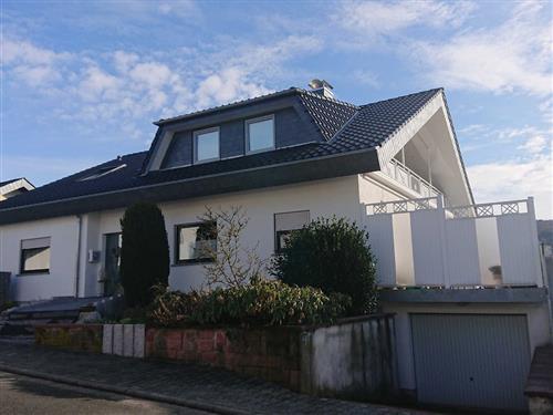 Ferienhaus - 6 Personen -  - Robert-Koch-Straße - 64658 - Fürth