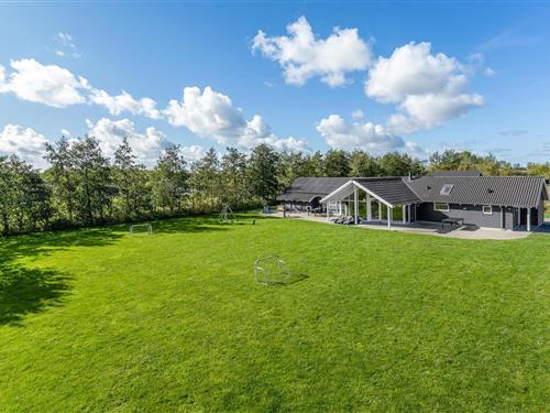 Sommerhus - 14 personer -  - Blommestien - Marielyst - 4872 - Idestrup