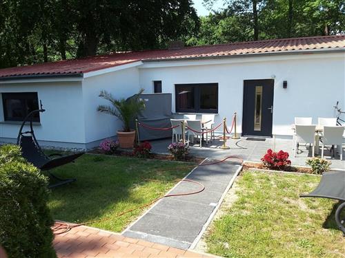 Holiday Home/Apartment - 4 persons -  - Auf dem Campingplatz - 17459 - Ückeritz