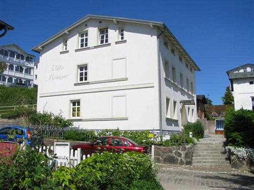 Ferienhaus - 5 Personen -  - wenige Schritte zur Ostsee und Hafen - 18546 - Sassnitz