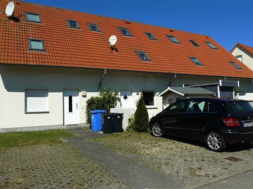 Holiday Home/Apartment - 2 persons -  - 18374 - Zingst