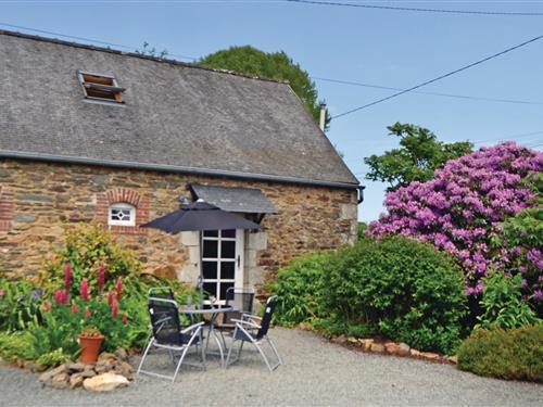 Sommerhus - 4 personer -  - Monarch Butterfly, - 22160 - Callac De Bretagne