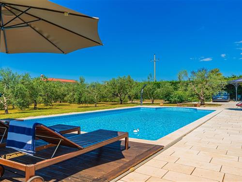 Villa - 9 personer -  - 52444 - Pinezici