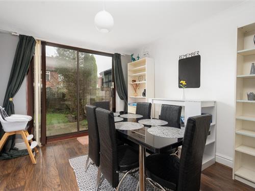 Sommerhus - 6 personer -  - 8, Luke road - M43 7FE - Manchester