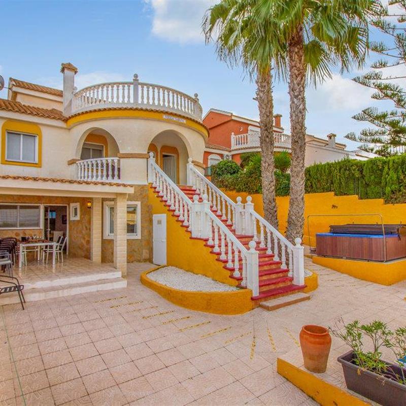 Sommerhus - 12 personer -  - Calle Holanda - 03130 - Gran Alacant