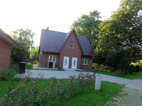 Holiday Home/Apartment - 5 persons -  - Langendorfer Weg 1 A - 18445 - Groß Mohrdorf