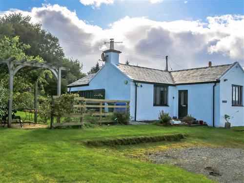 Holiday Home/Apartment - 4 persons -  - North Skye - IV47 8SN
