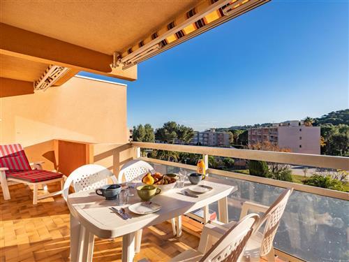 Holiday Home/Apartment - 4 persons -  - Bormes-Les-Mimosas - 83230