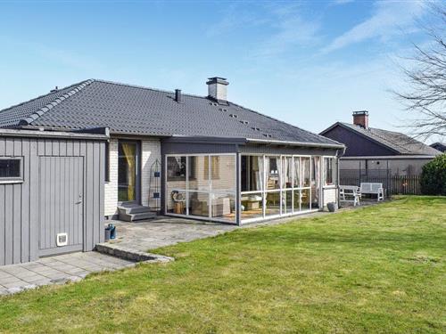 Holiday home - 9 persons -  - Vetegatan - 272 37 - Simrishamn