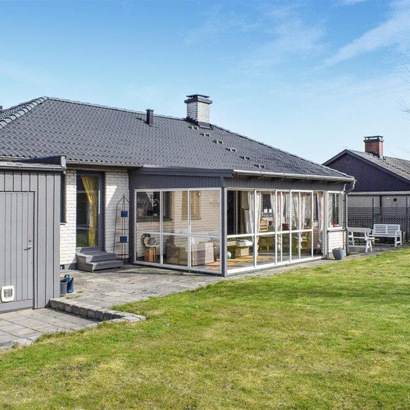 Sommerhus - 9 personer -  - Vetegatan - 272 37 - Simrishamn