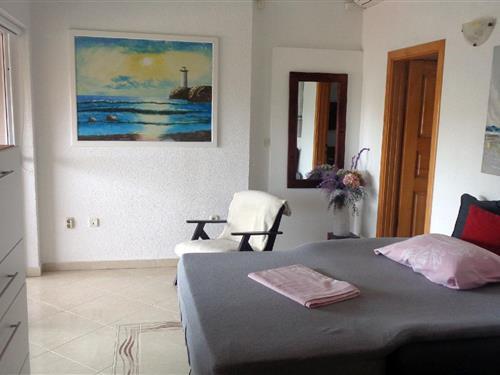 Holiday apartment - 3 persons -  - Ivana Mestrovica - 23210 - Biograd