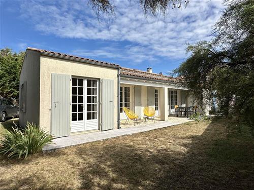 Holiday Home/Apartment - 6 persons -  - Ile D'oléron - 17650