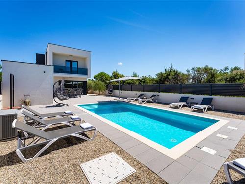 Holiday home - 8 persons -  - Ulica zatonskih stanova - Nin-Zaton - 23232 - Zaton