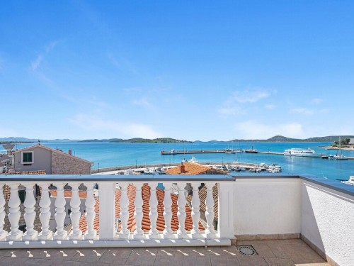 Holiday apartment - 2 persons -  - Trg doktor Franje Tudmana - 22211 - Vodice