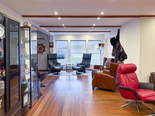 Ferielejlighed - 9 personer -  - Neverfjordveien - 9620 - Kvalsund