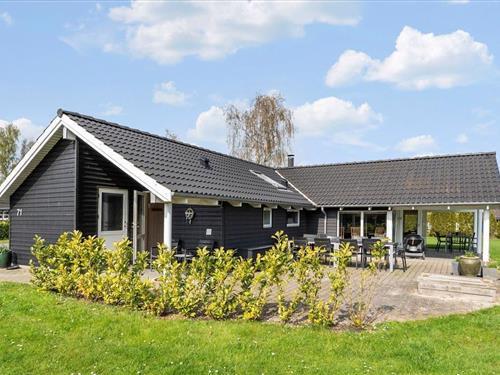 Sommerhus - 10 personer -  - Bæverstien - Marielyst - 4873 - Væggerløse