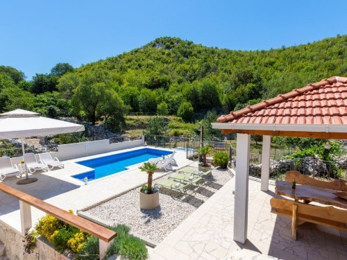 Feriehus - 8 personer -  - Pod Steklicem - Omis-Blato Na Cetini - 21254 - Blato Na Cetini